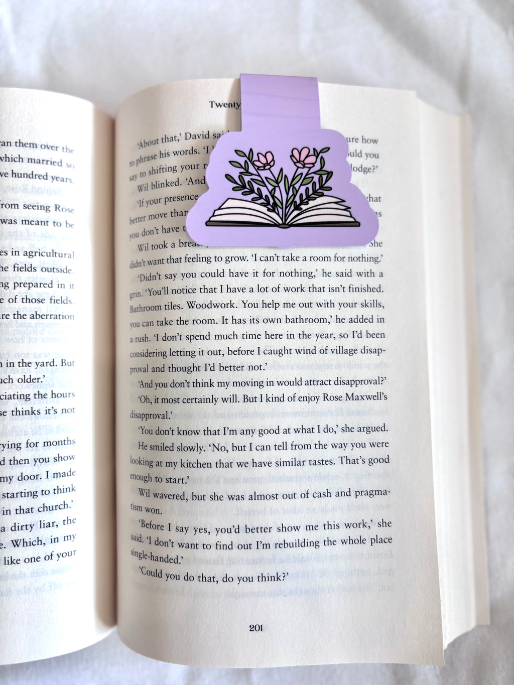 Magnetic bookmarks