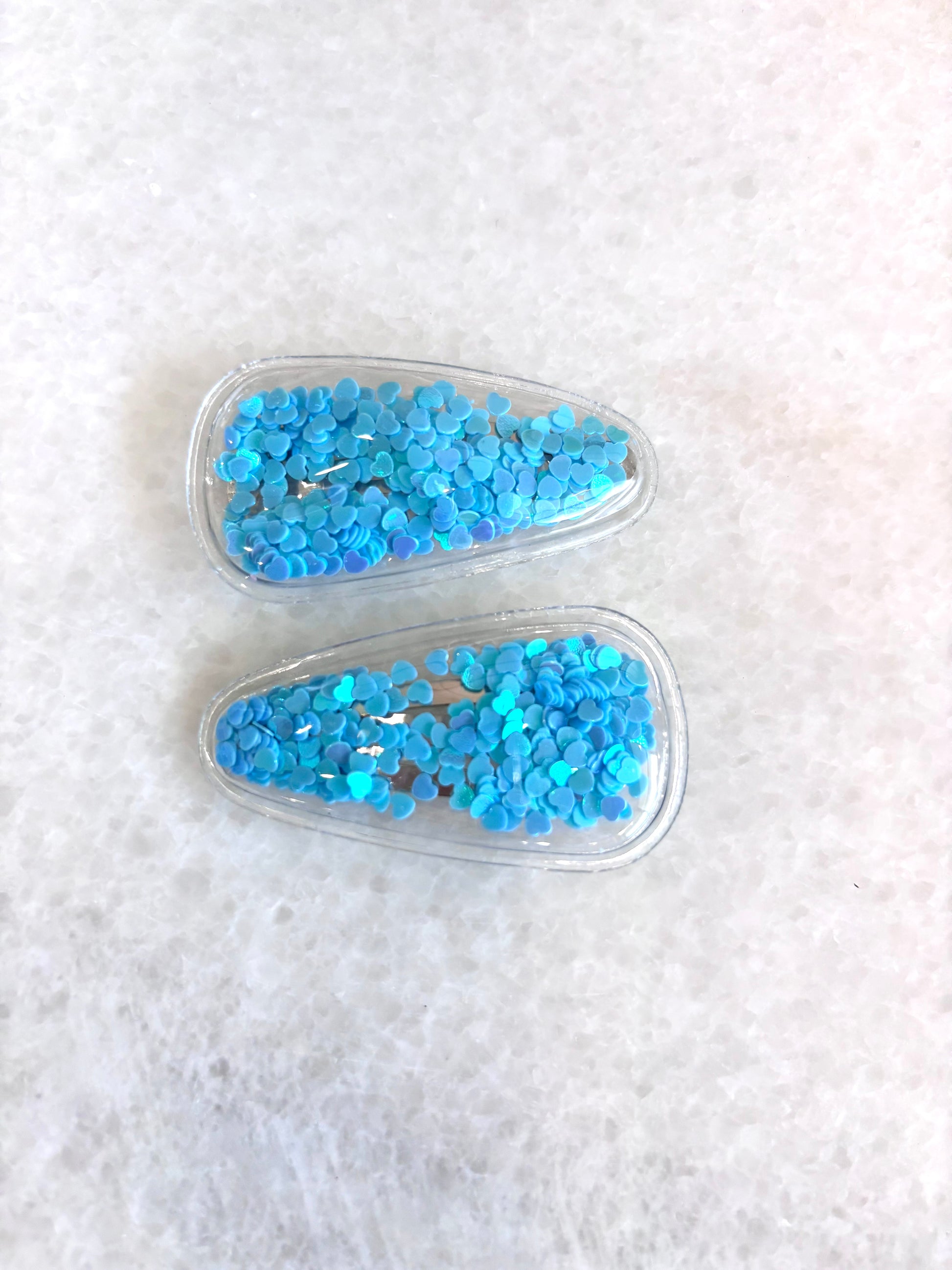 Shaker hair clips