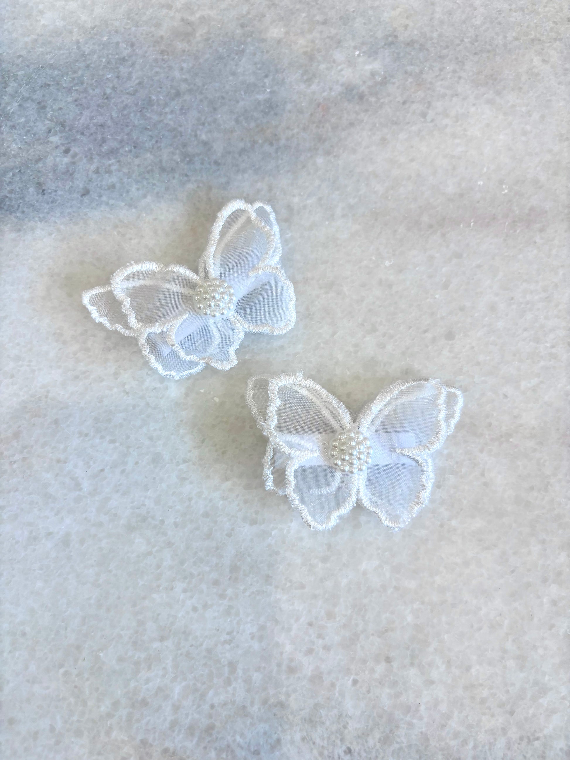 Alligator hair clips