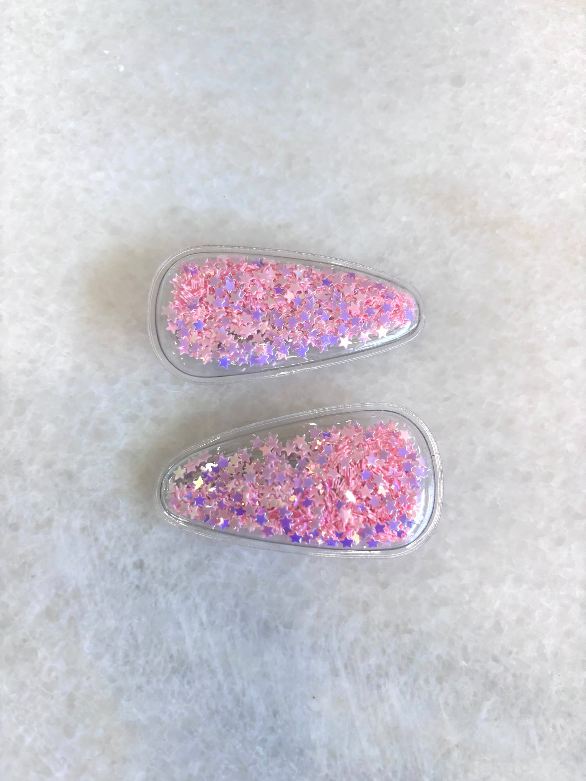 Shaker hair clips