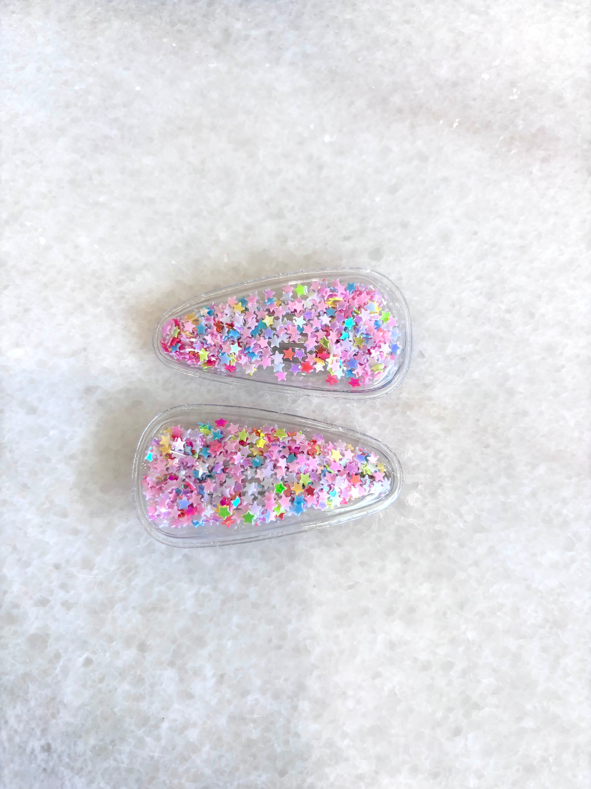 Shaker hair clips