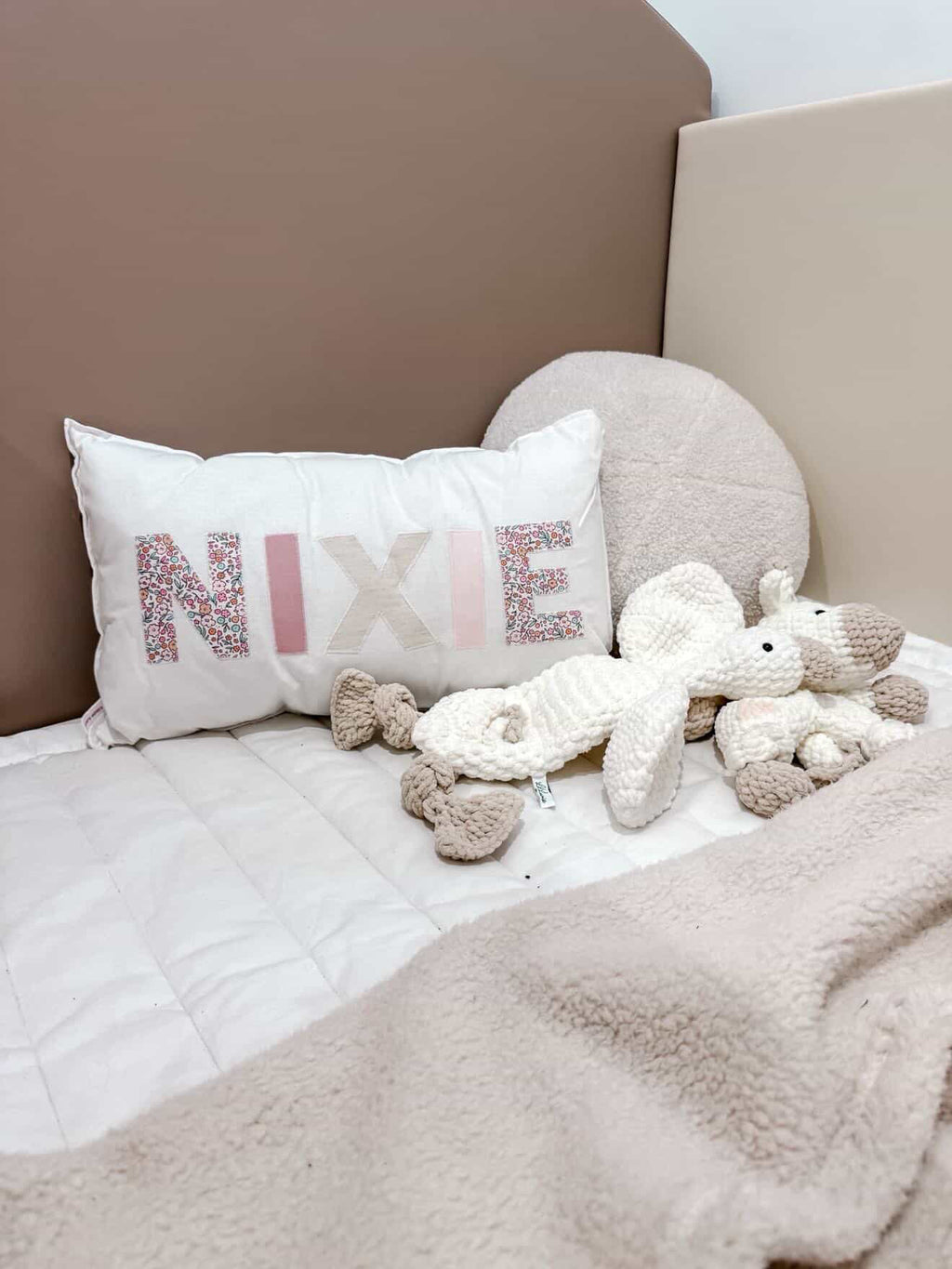 Personalised decoration pillow