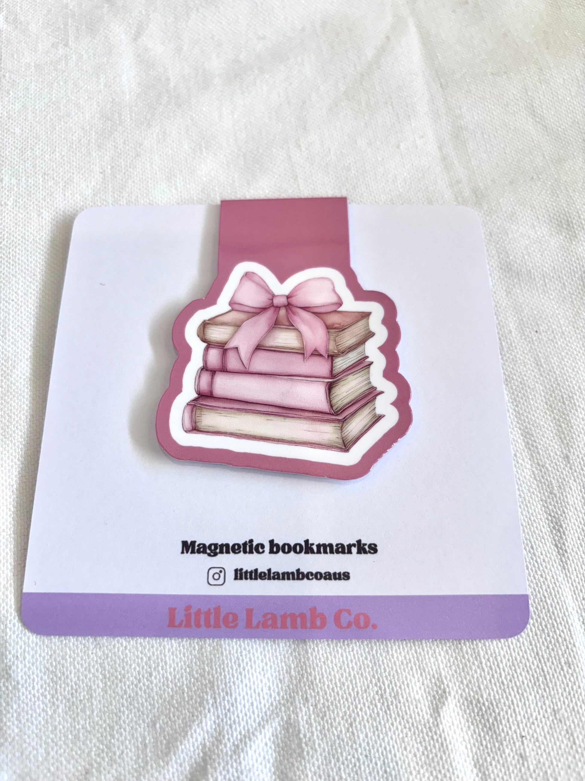 Magnetic bookmarks