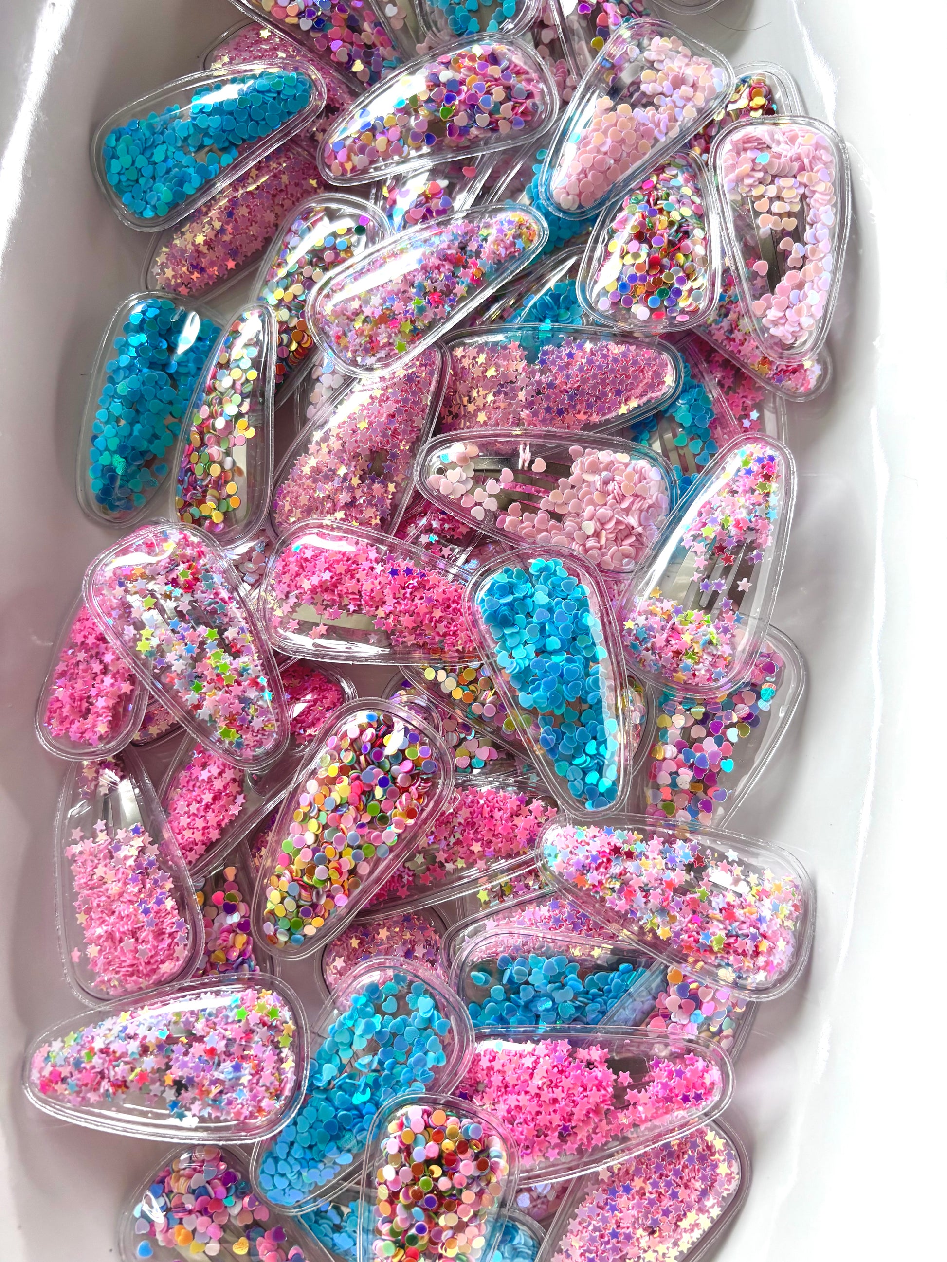 Shaker hair clips