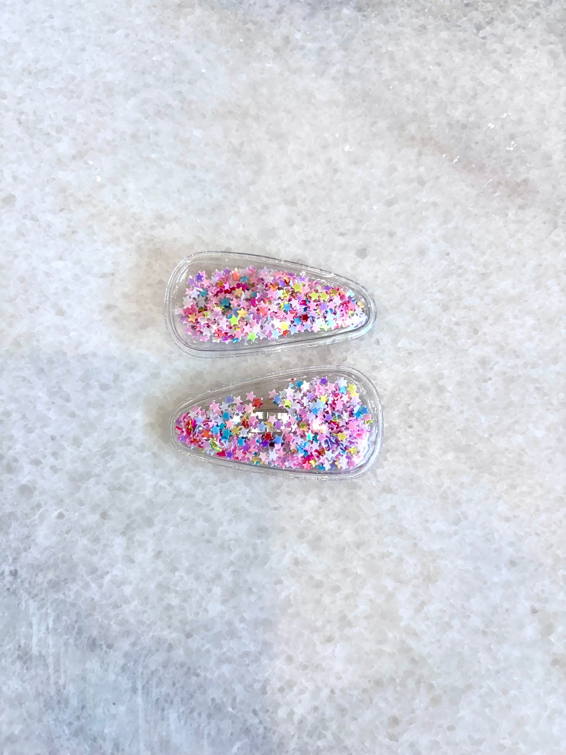 Shaker hair clips