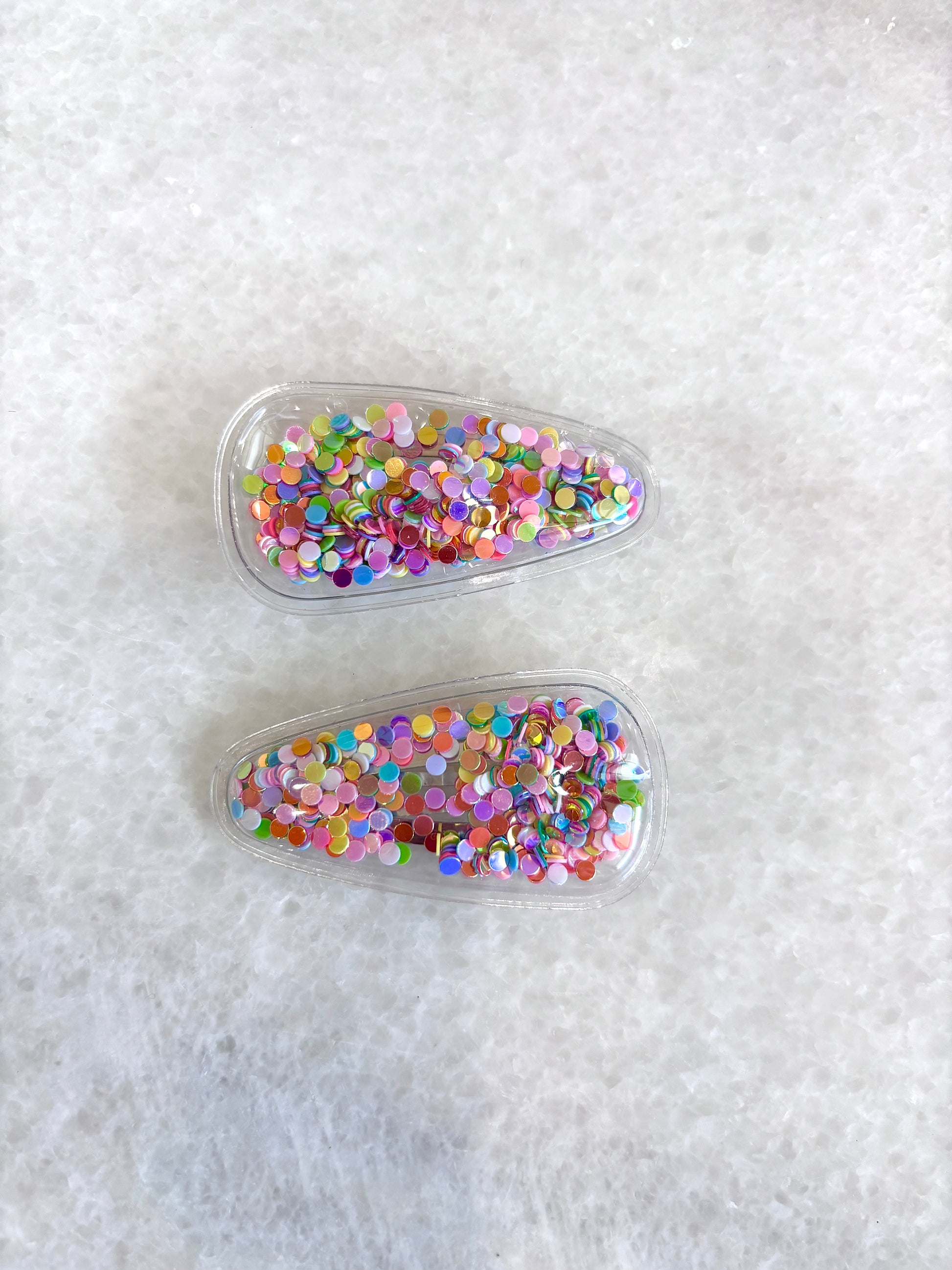 Shaker hair clips